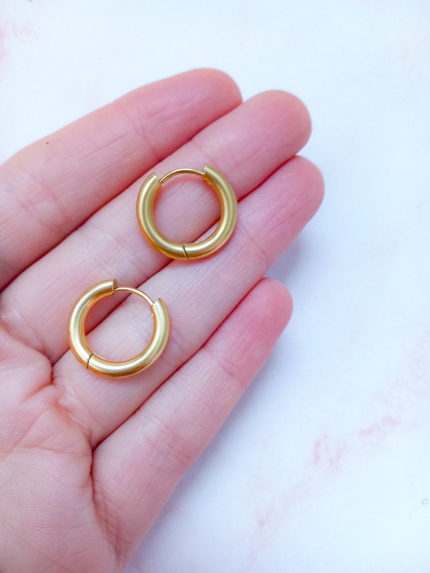 Simple 18k Huggie Hoops