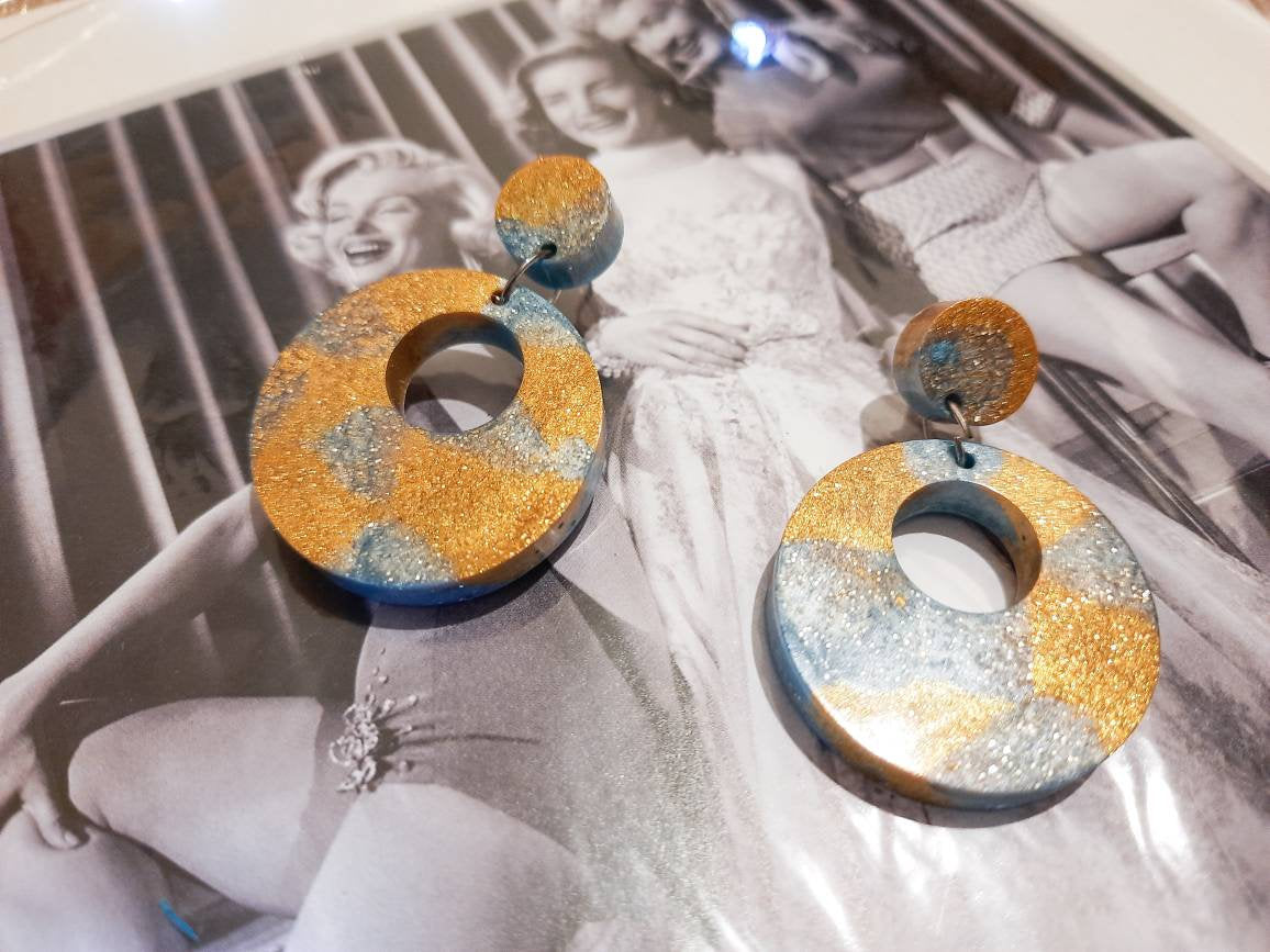 Vintage Retro Rockabilly Style Blue and Gold Glitter Ombre Circle Dangle Drop Stud Earrings